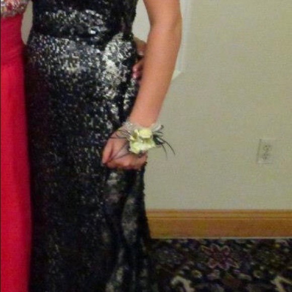 Black and beige sequin formal dress - Picture 4 of 4